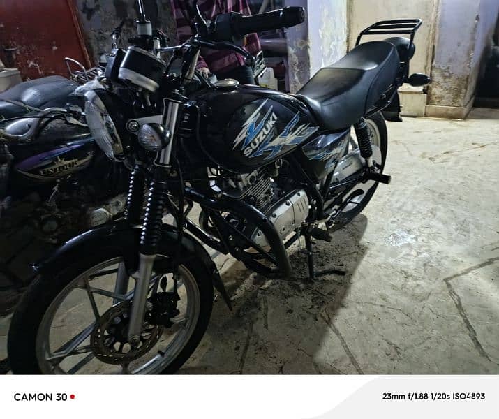 Suzuki gs 150 se  new 4