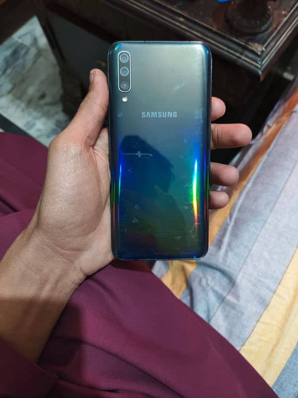 Samsung Galaxy A50 1