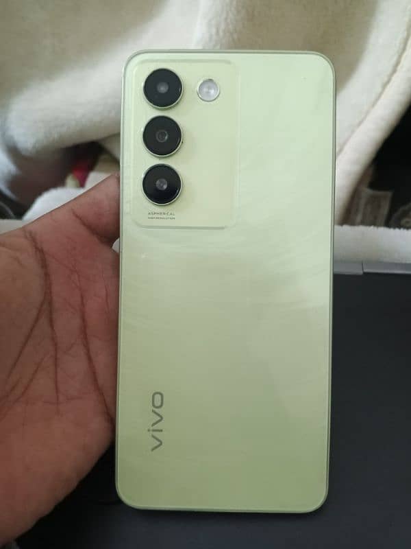 vivo y100 Phone 4