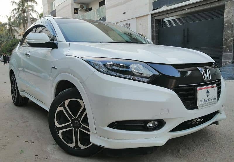 HONDA VEZEL HYBRID Z PACKAGE (WHITE INTERIOR) 8