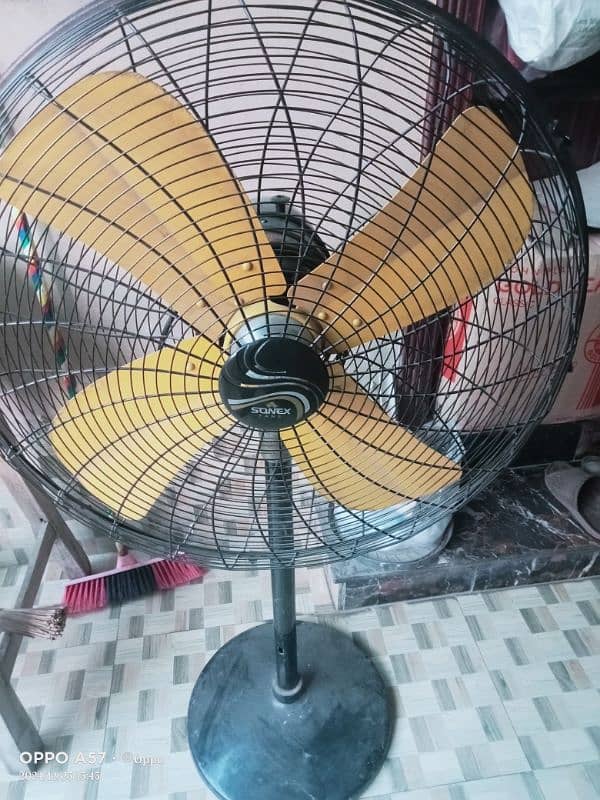 Sonex pedestal fan for sale urgent 0