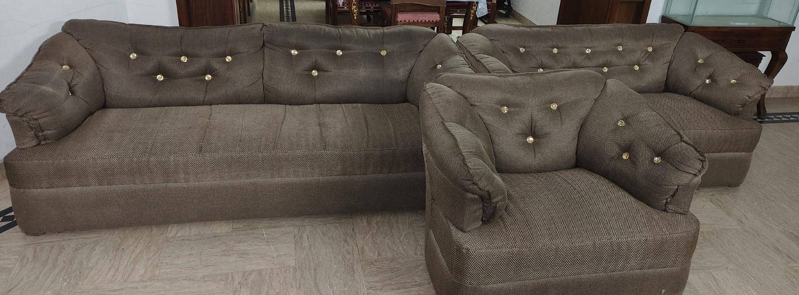 Luxury Sofa Set { 6 seater } 0