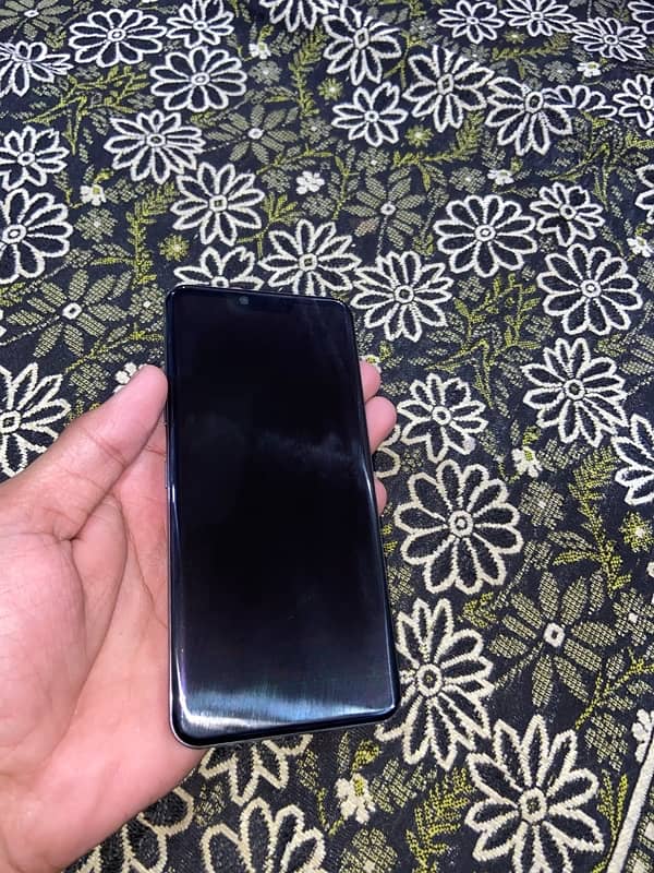 LG g8 ThinQ 6/128 gb pta proved 3