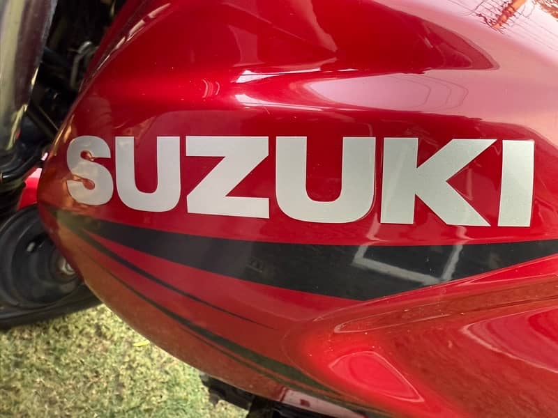 Suzuki GR 150 1