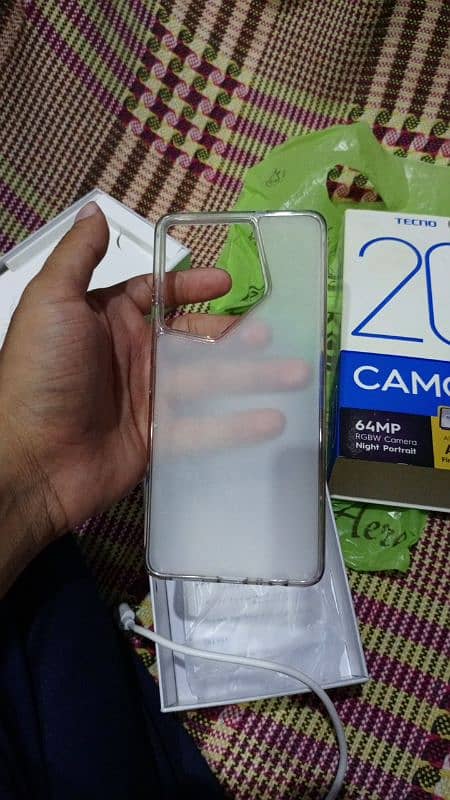 Camon 20 13