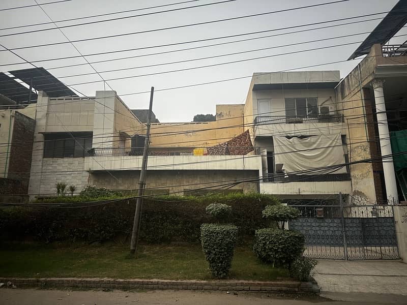 1 Kanal House for Sale in Shadman Colony, Lahore – Prime Location! 0