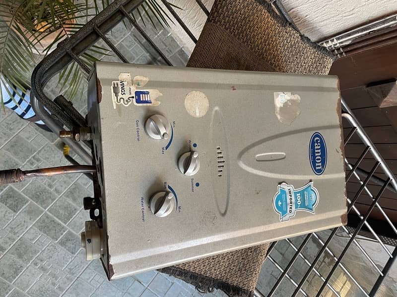 canon instant lpg geyser 2