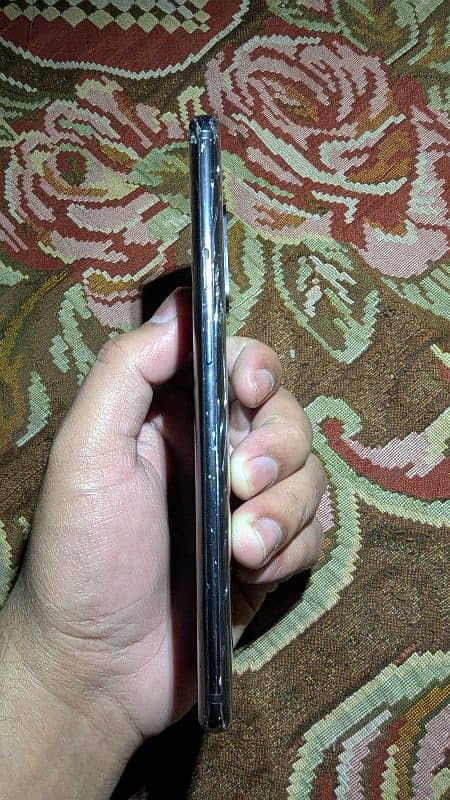 OnePlus 7pro 6/128 Broken (Back & Lottle front Glass) 5