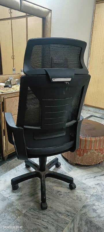 Office chaire, just like new 1