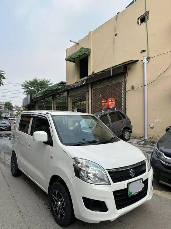 Suzuki Wagon R 2018 1