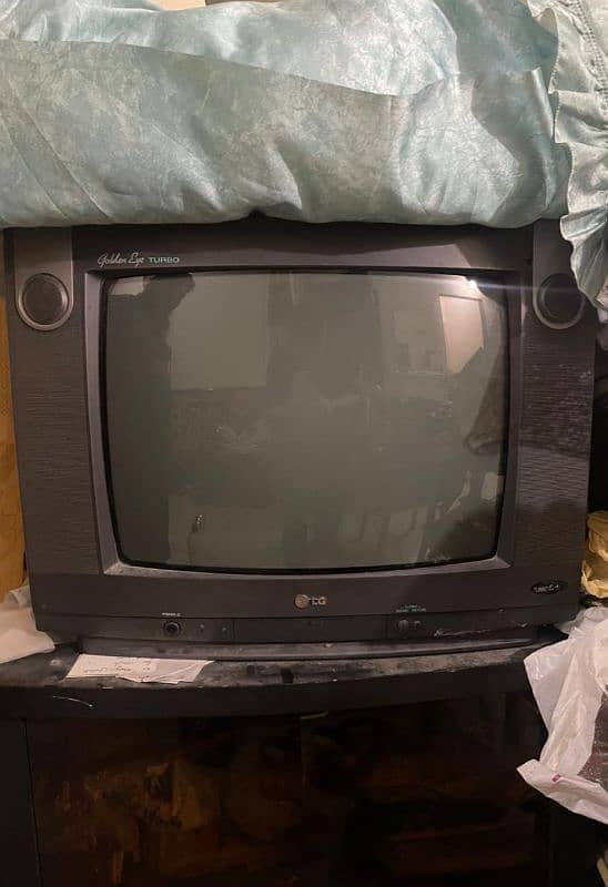 TV LG 2000 Model Good Condition 1