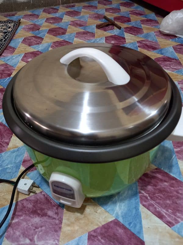 Geepas Original 4 litre Rice maker 0