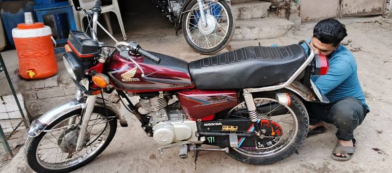 Honda 125 16 model best condition 1