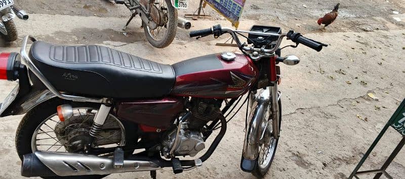 Honda 125 16 model best condition 5