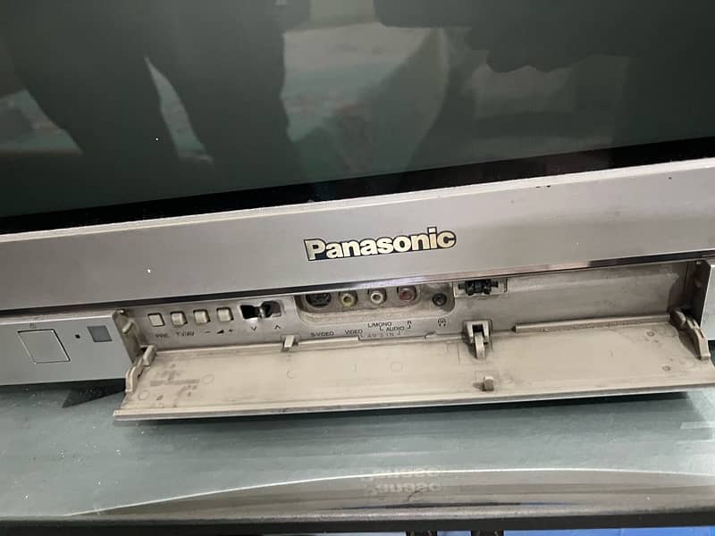 tv pansonic 3