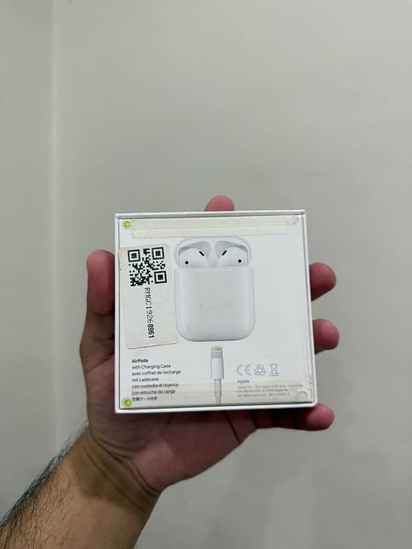 Apple Airpods 2nd Generation 1