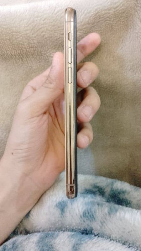 Iphone 11 pro  Non PTA 2