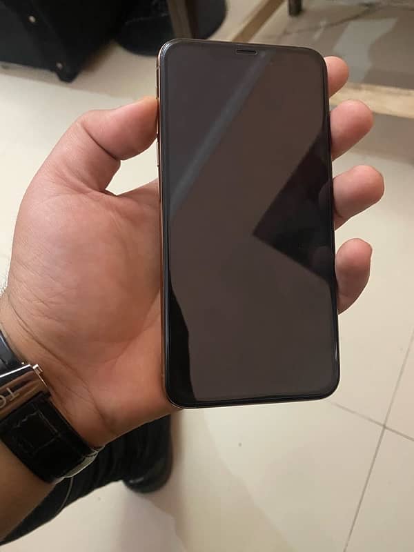 IPhone 11 pro max 2