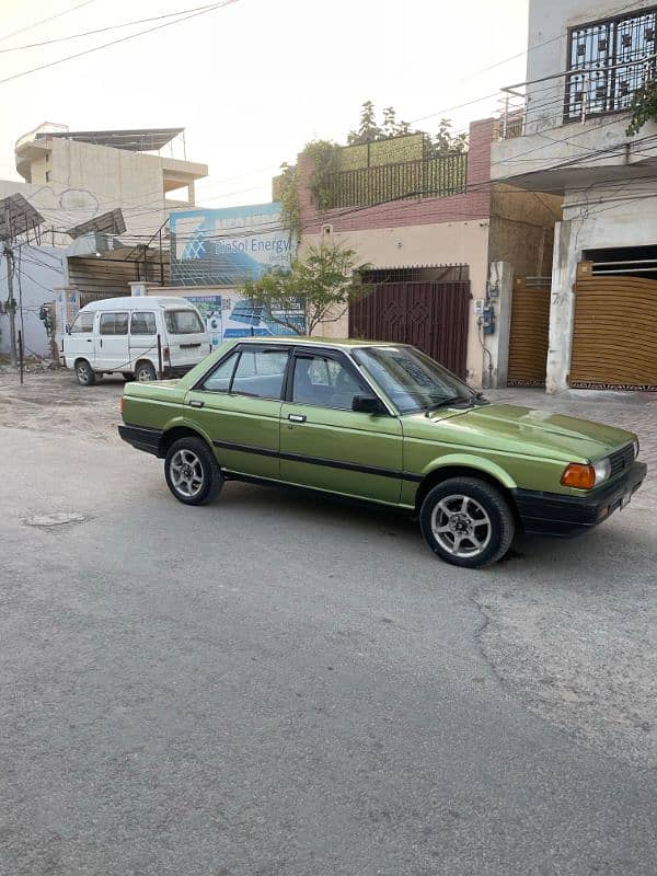 Nissan Sunny 1988 8