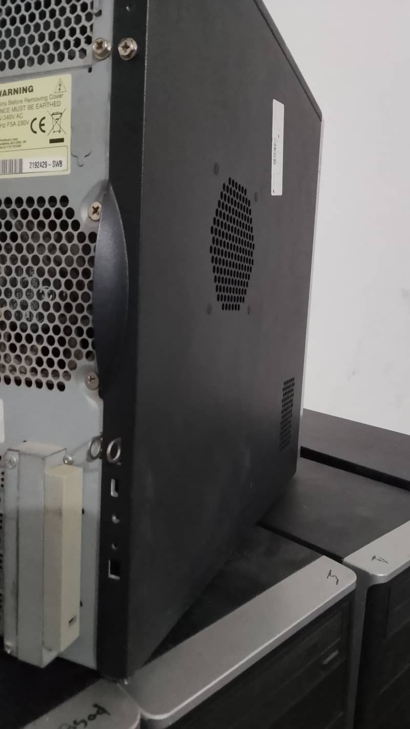 I am selling my Viglen Genie Tower PC. RAM: 8GB   128GB SSD 0