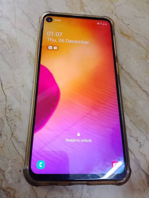 Samsung a8s 6/128 3