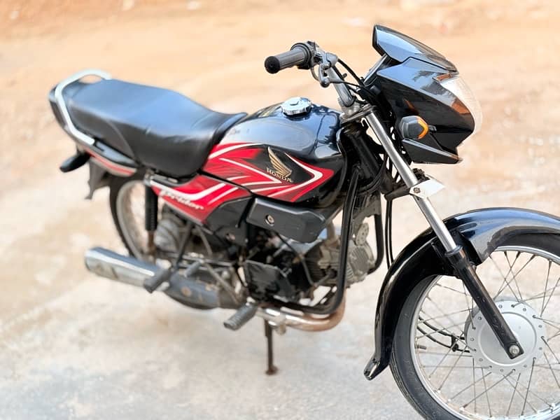 Honda pridor black 0