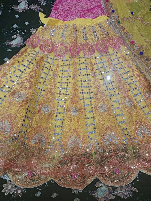 Heavy mirror and pearl Lehnga for brider 0