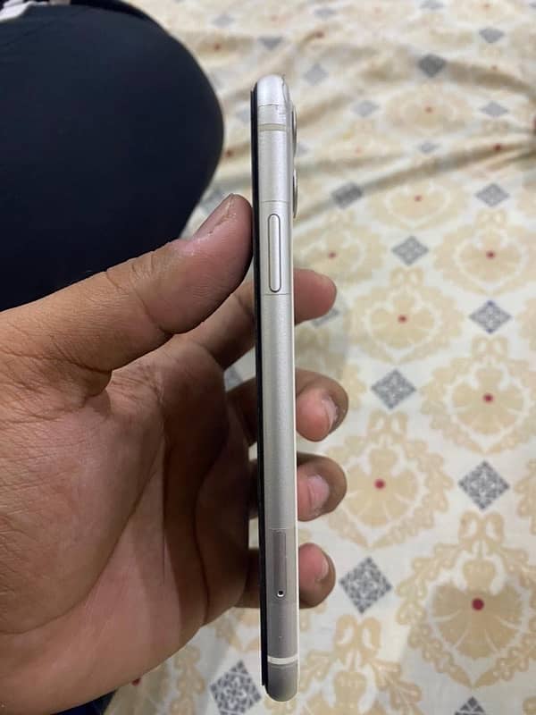 iPhone 11 128 gb non approved factory unlock 2