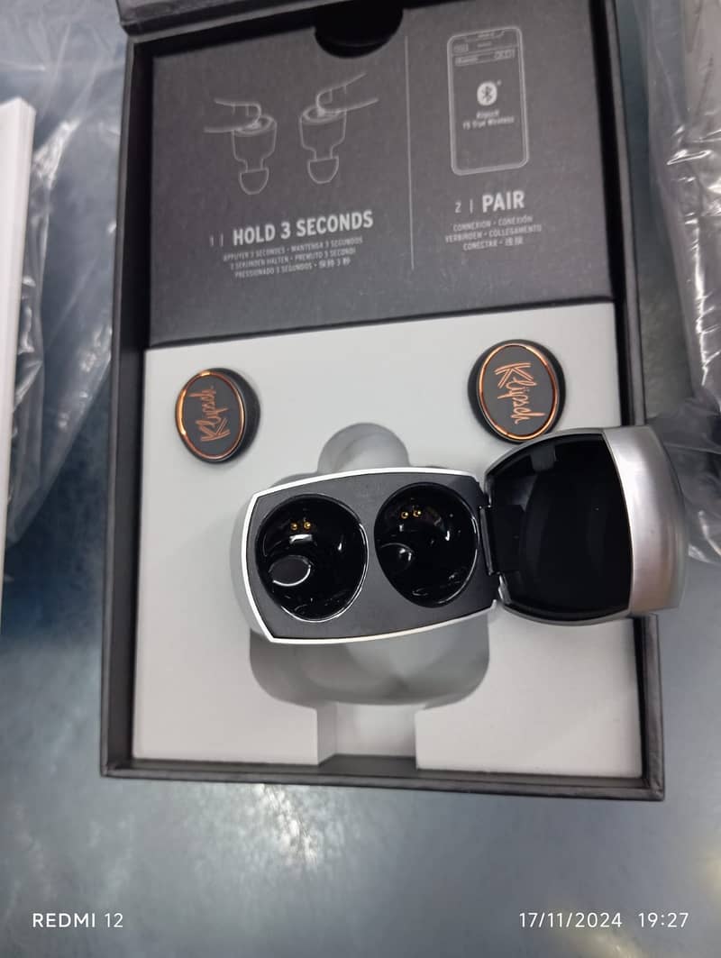 Klipsch T5 True Wireless Earphones With Charging Case 5