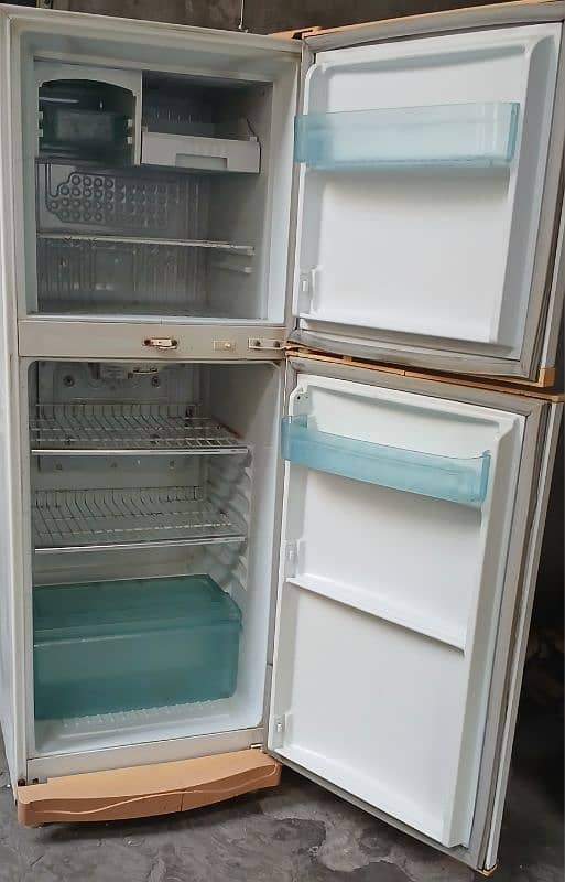 a used small fridge 0