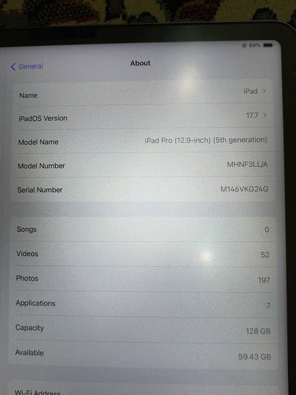 iPad Pro (12-9 inch) 5 garantion      memory 128 gb 3