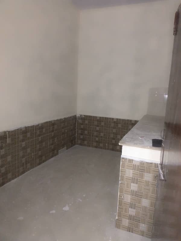 4 bed dd portion available for rent in north Karachi 11