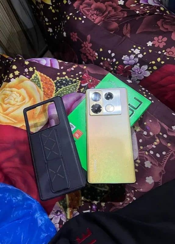 infinix note 40 pro 10/10 condtion with all assasories. 1