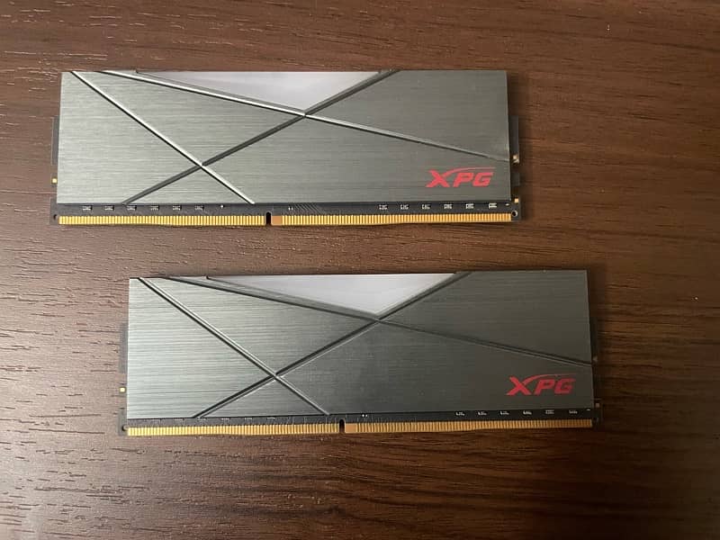 XPG D50 2x8GB RAM 0