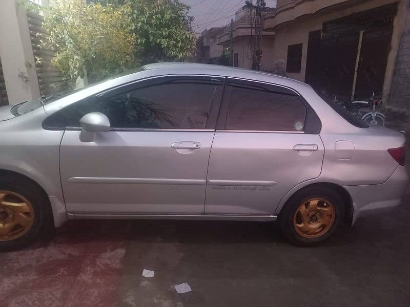 Honda City IDSI 2005 5