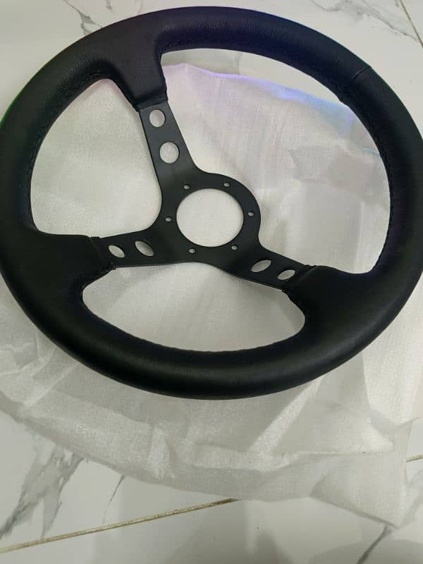 deep dish steering brand new ( without horn button) 0