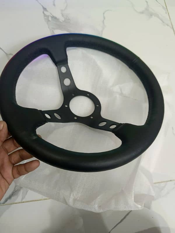 deep dish steering brand new ( without horn button) 1