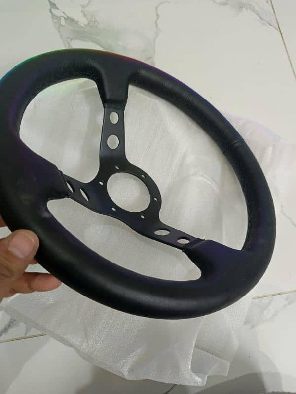 deep dish steering brand new ( without horn button) 2