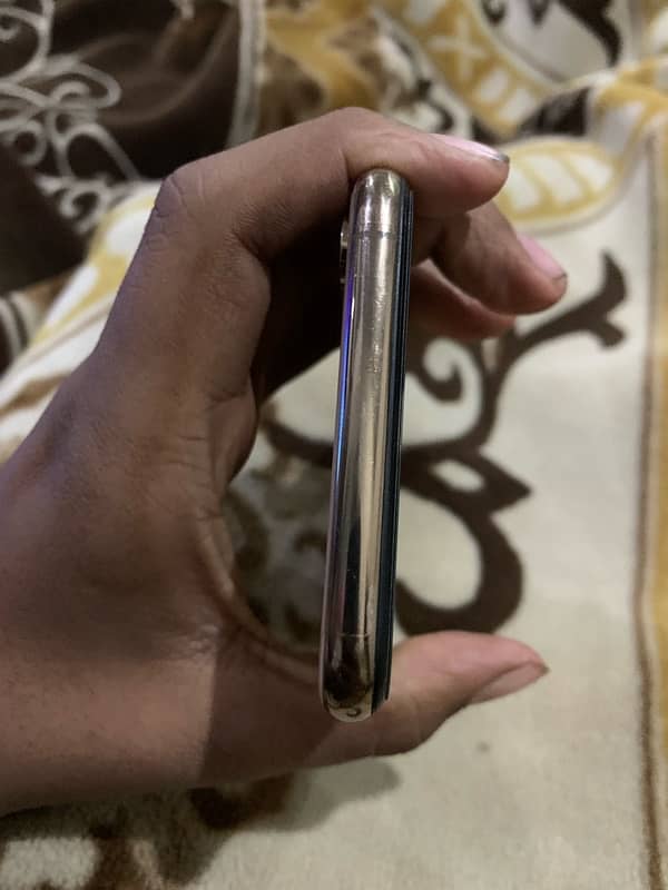 iPhone xs max 256 gb FU urgent sell 4