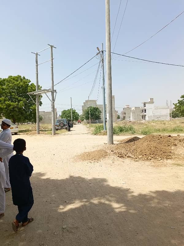 120 Sq Yard Transfer plot for sale in BLOCK 5 SAADI GARDEN 10