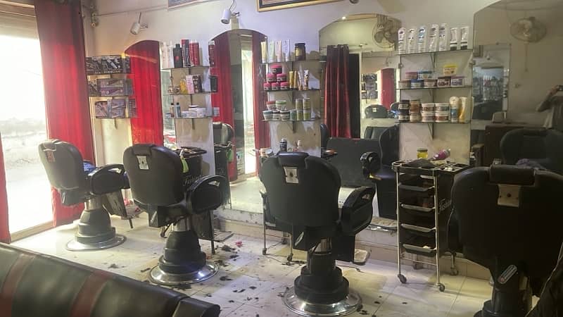 Barber Saloon for sale 0