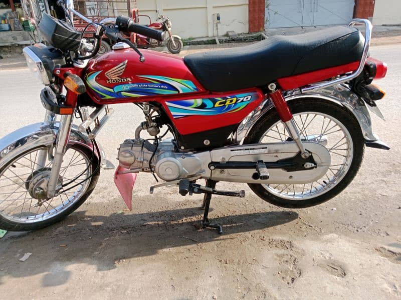 Honda CD70 RED2024 0