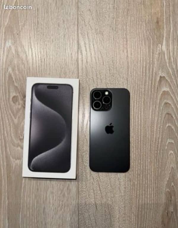 Apple iPhone 15 Pro Max 256 GB HK | Non PTA Non-Active Box Open 1