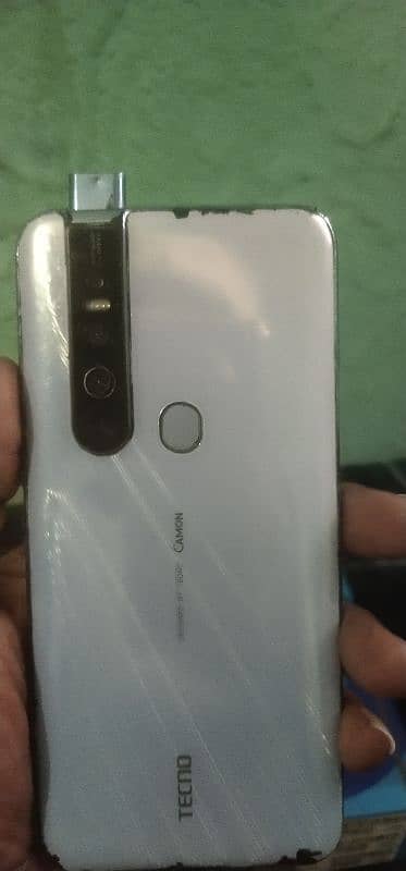 camon 15pro 6/128 2