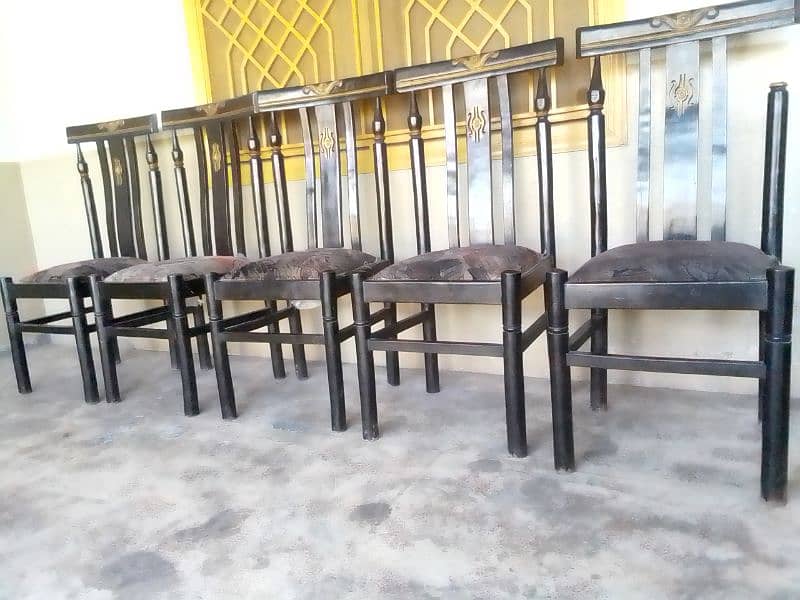 dinning table with 5 chairs 5