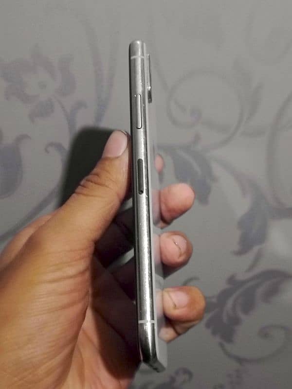 iphone x 256gb pta aproved 100 bettery face faild hai 4