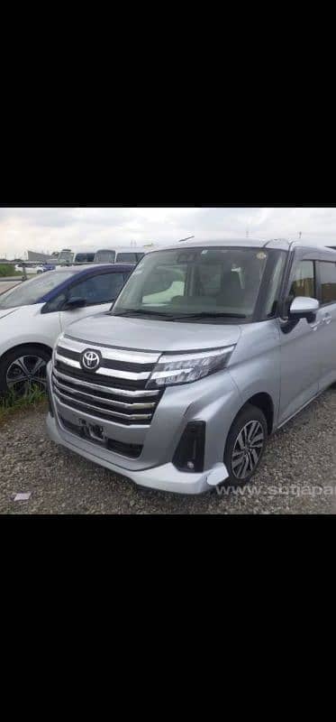 Toyota Roomy 2024/2021 custom G push start 1