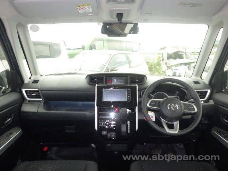 Toyota Roomy 2024/2021 custom G push start 2