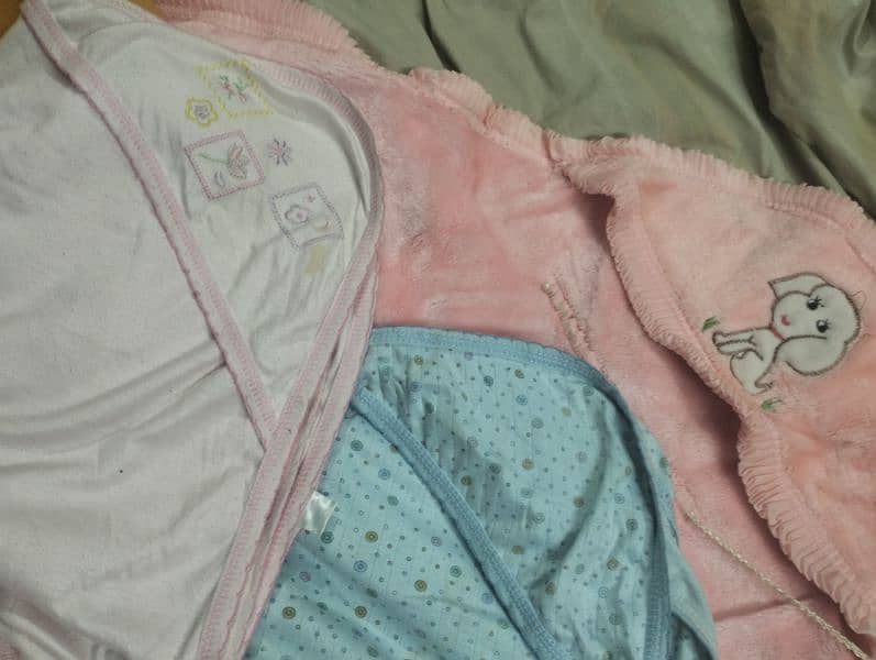 Imported Baby clothes in good condition 500 only ,reasonable price 13