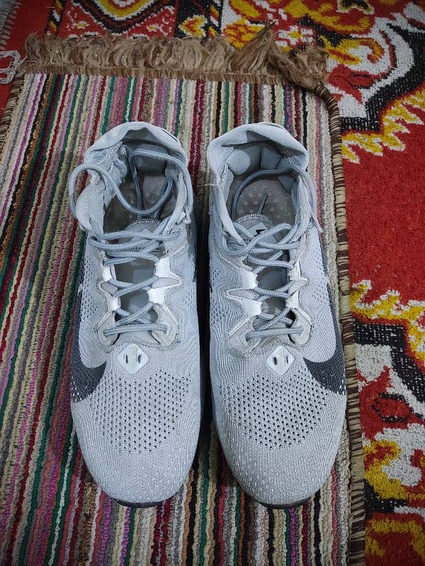 NIKE sports shoes pain relief . . . original . . . . . made in Vietnam 3